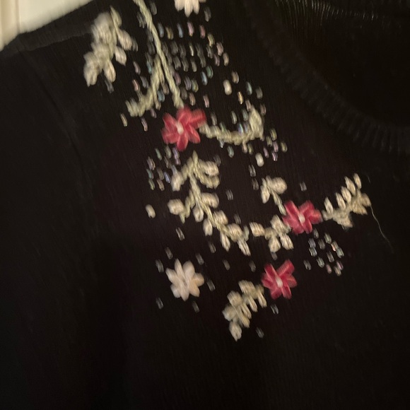 Black button up cardigan. Embroidered & beaded flowers. Vintage - Picture 2 of 6